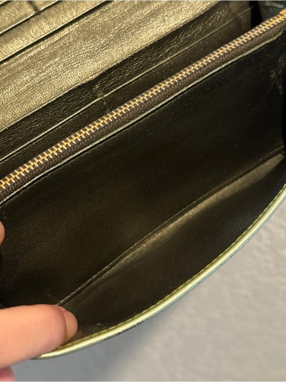 Prada Light Green Patent Leather Long Continental Snap Wallet with Gold Logo - Picture 8 of 15